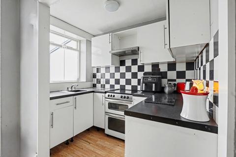 3 bedroom terraced house for sale, Valley Road, Gillingham,