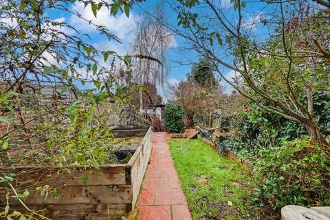 3 bedroom terraced house for sale, Valley Road, Gillingham,