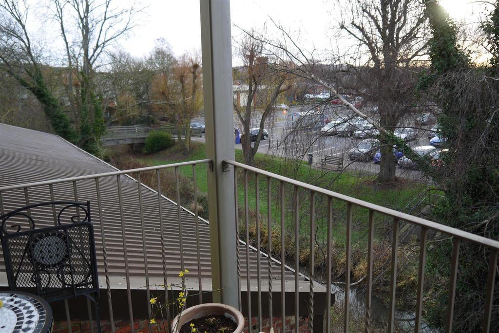(Balcony Photo)