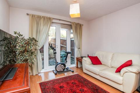 2 bedroom terraced house to rent, St. Katherines Mews, Peterborough PE7