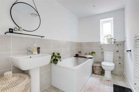 5 bedroom detached house for sale, Hewer Close, Eastwood NG16