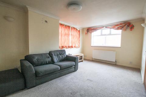 3 bedroom flat to rent, Well Street, Great Yarmouth