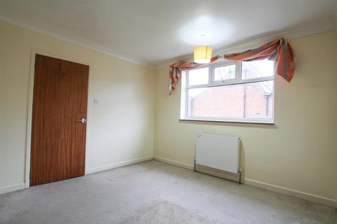 3 bedroom flat to rent, Well Street, Great Yarmouth
