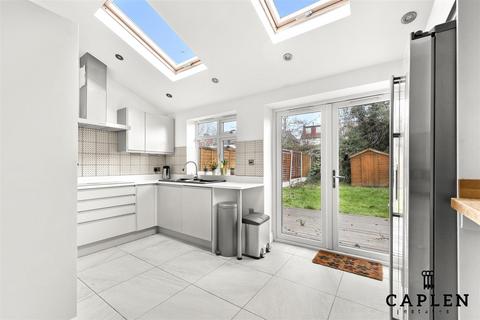4 bedroom house to rent, Buckhurst Way, Buckhurst Hill