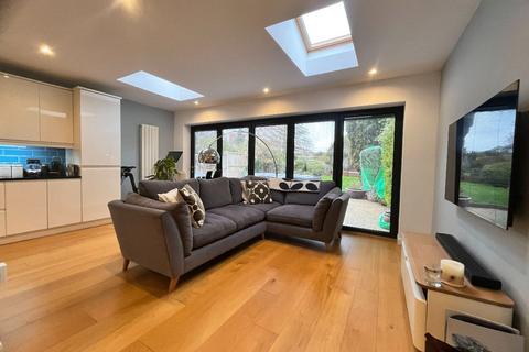 4 bedroom semi-detached house for sale, Gubbins Lane, Romford