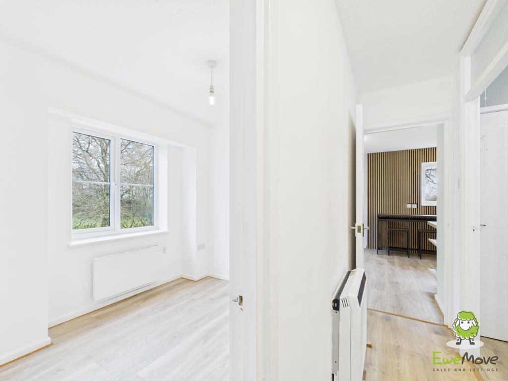 Ewe Move Estate Agents Basingstoke - Gander Drive -