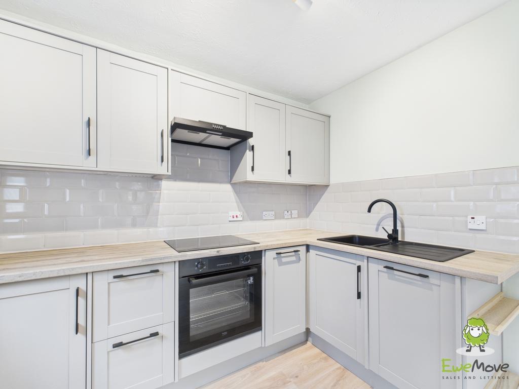 Ewe Move Estate Agents Basingstoke - Gander Drive -