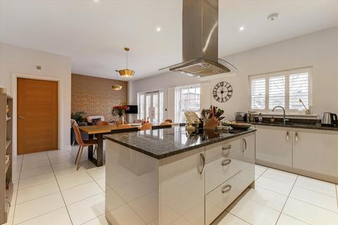 6 bedroom detached house for sale, Knights Crescent, Winchester, Hampshire, SO22