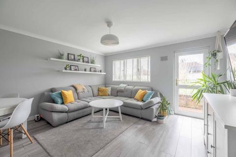 undefined, Mead Avenue, Langley SL3