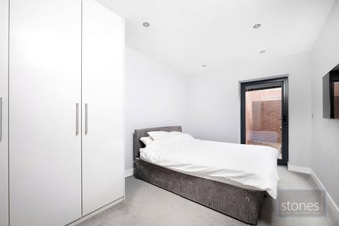 2 bedroom apartment to rent, Elm Park, Stanmore, HA7