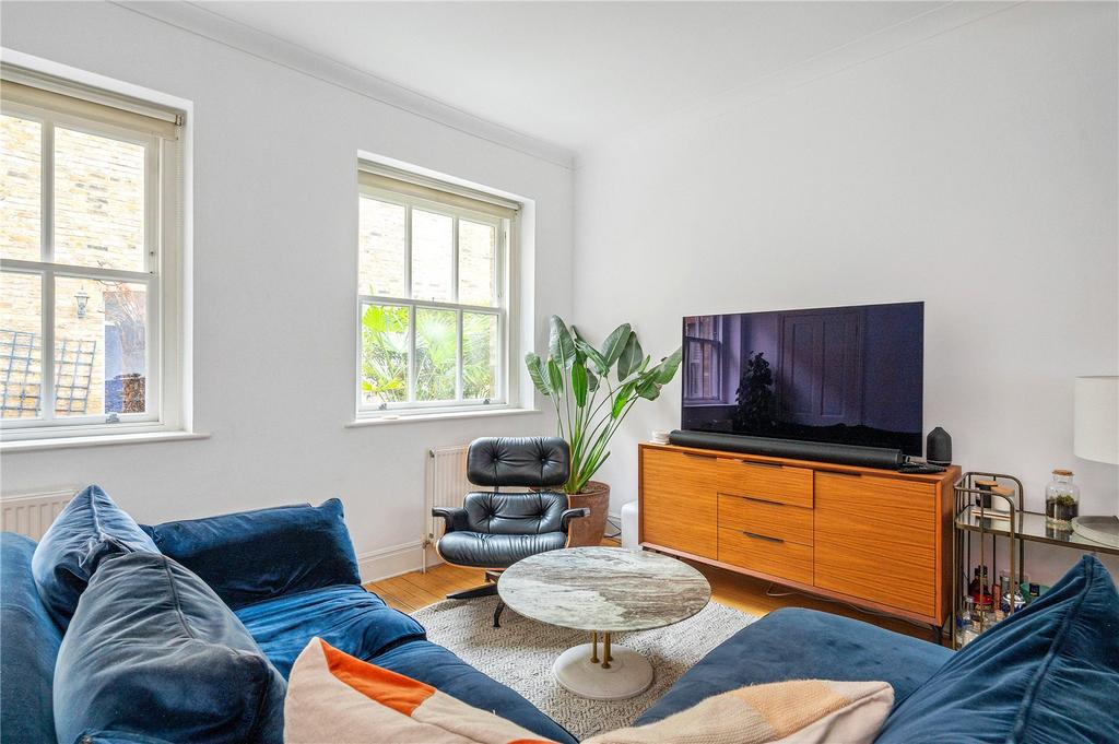 Living/Dining Area