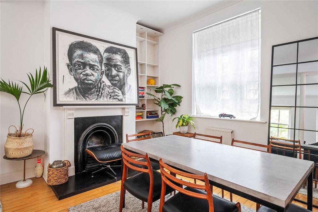 Living/Dining Area