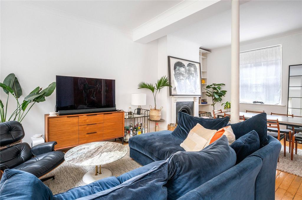 Living/Dining Area