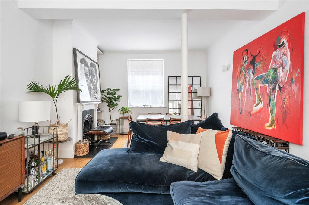 Living/Dining Area