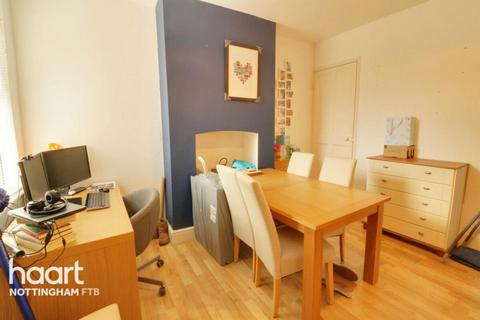 2 bedroom terraced house for sale, White Road, Nottingham