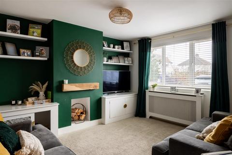 3 bedroom terraced house for sale, Elmwood Road, Redhill
