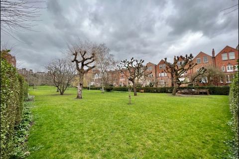 Studio to rent, 59 Canfield Gardens, London NW6