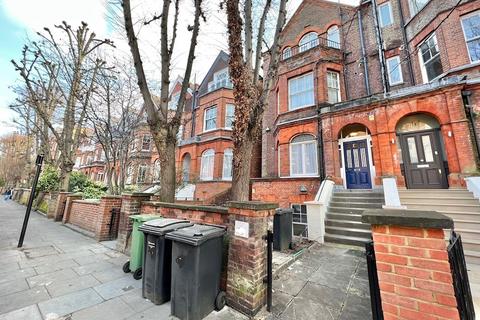 Studio to rent, 59 Canfield Gardens, London NW6