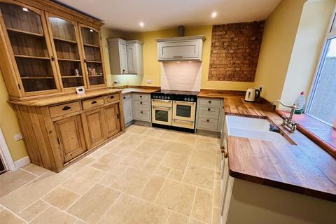 2 bedroom semi-detached house to rent, Dennington, Woodbridge