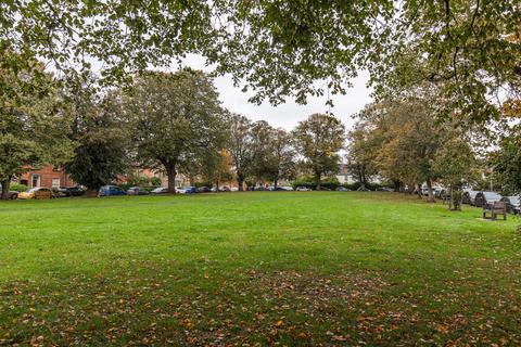 2 bedroom flat for sale, The Buttlands, Wells-next-the-Sea