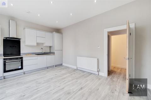 2 bedroom flat to rent, Selhurst New Road, London, SE25 5PU