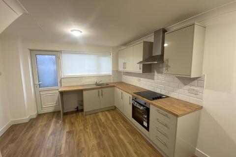 3 bedroom terraced house to rent, Gibbons Walk, South Shields