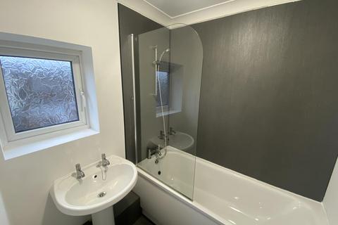 3 bedroom terraced house to rent, Gibbons Walk, South Shields