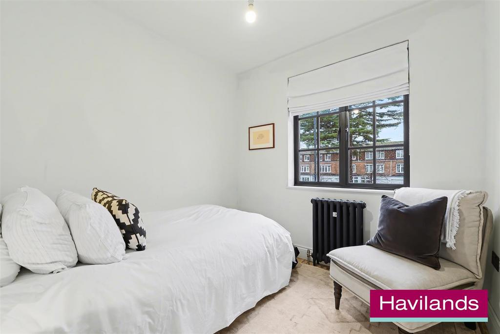Winchmore Hill Road N21 1 QR-6.jpg