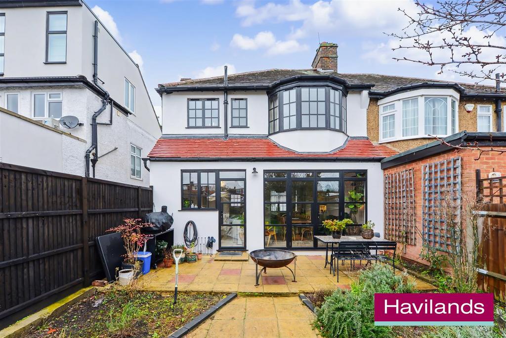 Winchmore Hill Road N21 1 QR-7.jpg