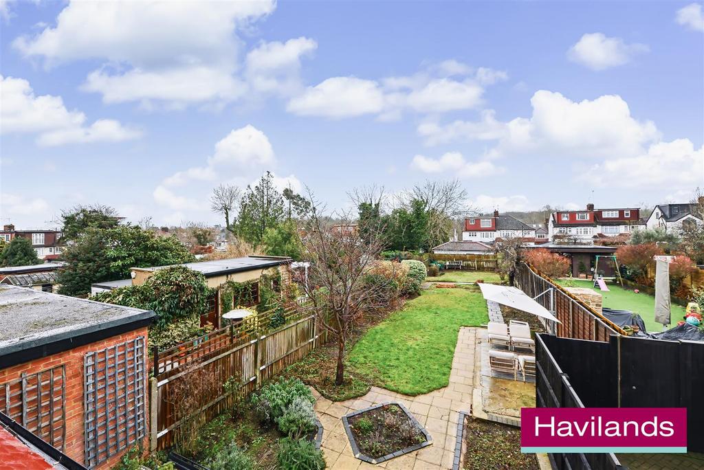 Winchmore Hill Road N21 1 QR-22.jpg