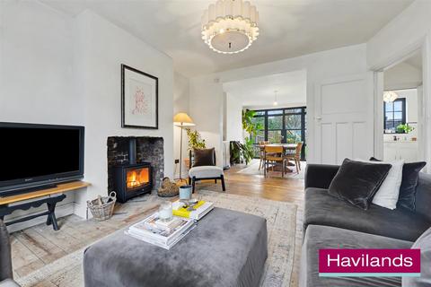 3 bedroom semi-detached house for sale, Winchmore Hill Road, London