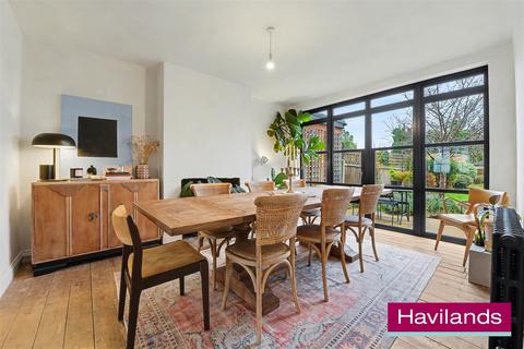 3 bedroom semi-detached house for sale, Winchmore Hill Road, London