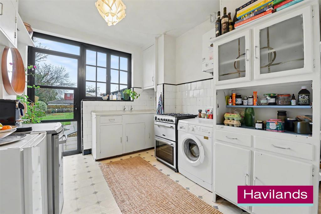 Winchmore Hill Road N21 1 QR-3.jpg