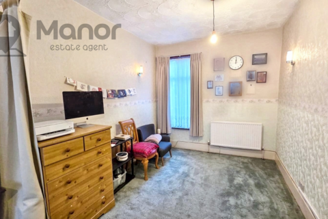3 bedroom terraced house for sale, Little Ilford Lane, Manor Park, E12 5PW