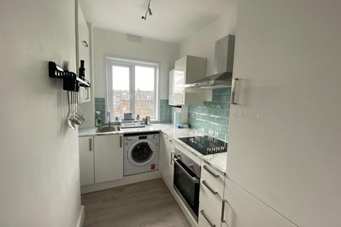 2 bedroom flat to rent, Kirkdale, Sydenham, London, SE26