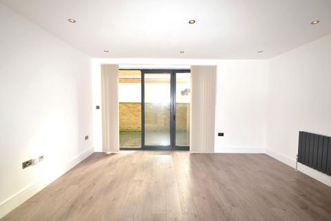 2 bedroom flat to rent, Westow Street, Crystal Palace SE19