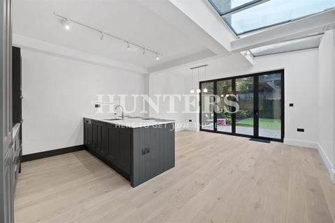 4 bedroom terraced house to rent, Torbay Road, London, NW6