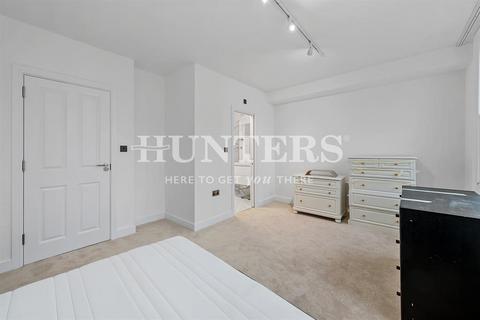 4 bedroom terraced house to rent, Torbay Road, London, NW6