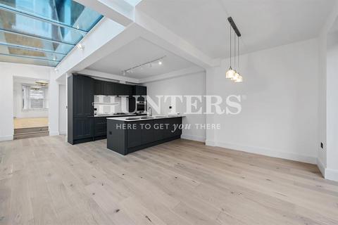 4 bedroom terraced house to rent, Torbay Road, London, NW6