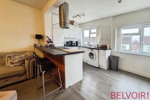 3 bedroom coach house to rent, Lilac Grove, Beeston NG9