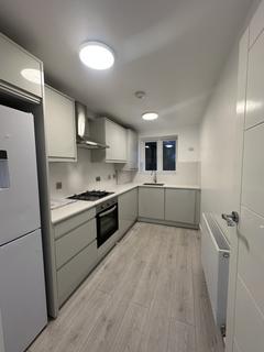 2 bedroom terraced house to rent, Main Road, Harwich CO12