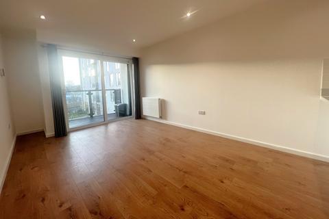 2 bedroom apartment to rent, Addlestone, Surrey, KT15