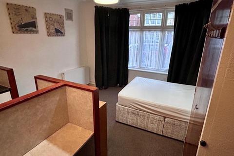 undefined, Melrose Avenue, Reading, Berkshire