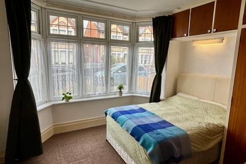 undefined, Melrose Avenue, Reading, Berkshire