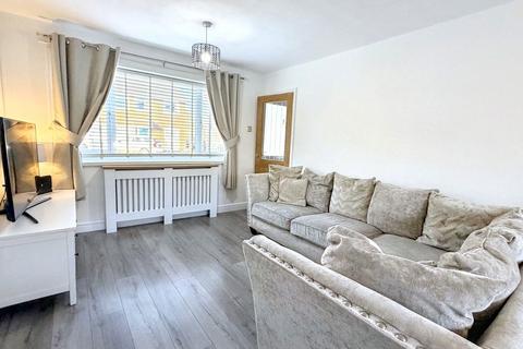 3 bedroom semi-detached house for sale, Salters Close, Newcastle upon Tyne, Tyne and Wear, NE3 5BZ