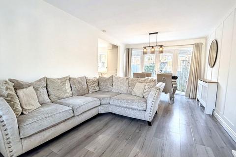 3 bedroom semi-detached house for sale, Salters Close, Newcastle upon Tyne, Tyne and Wear, NE3 5BZ