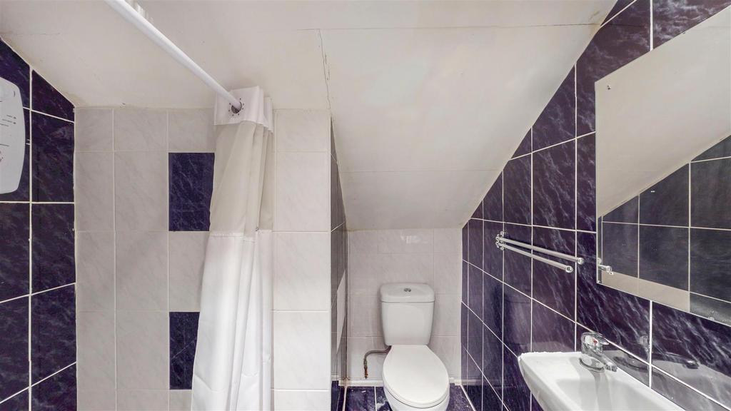 Shower room- Loft.jpg