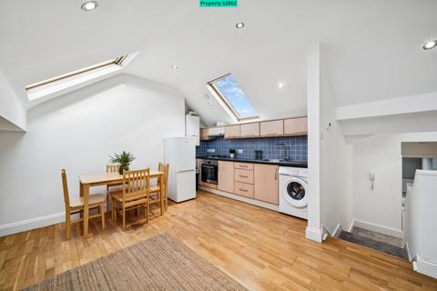 1 bedroom flat to rent, Helix Road, London