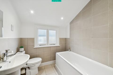 1 bedroom flat to rent, Helix Road, London