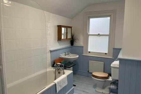 1 bedroom in a house share to rent, Springfield Road, Guildford GU1